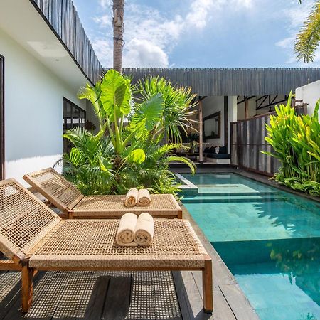 Villa Yogi Surf 3 Canggu Exteriör bild
